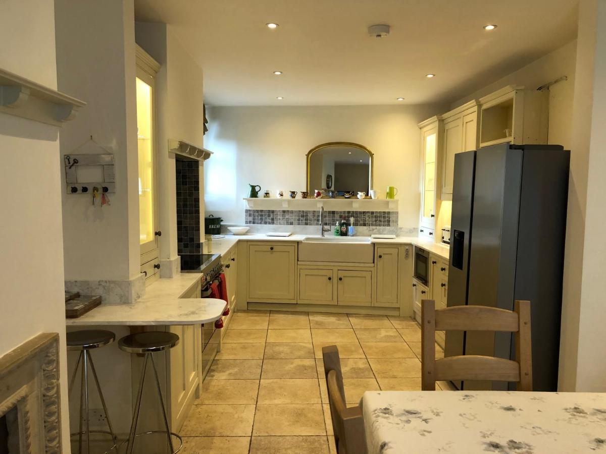 Lauras Townhouse Apartments Lansdown Slope Townhouse Бат Екстер'єр фото