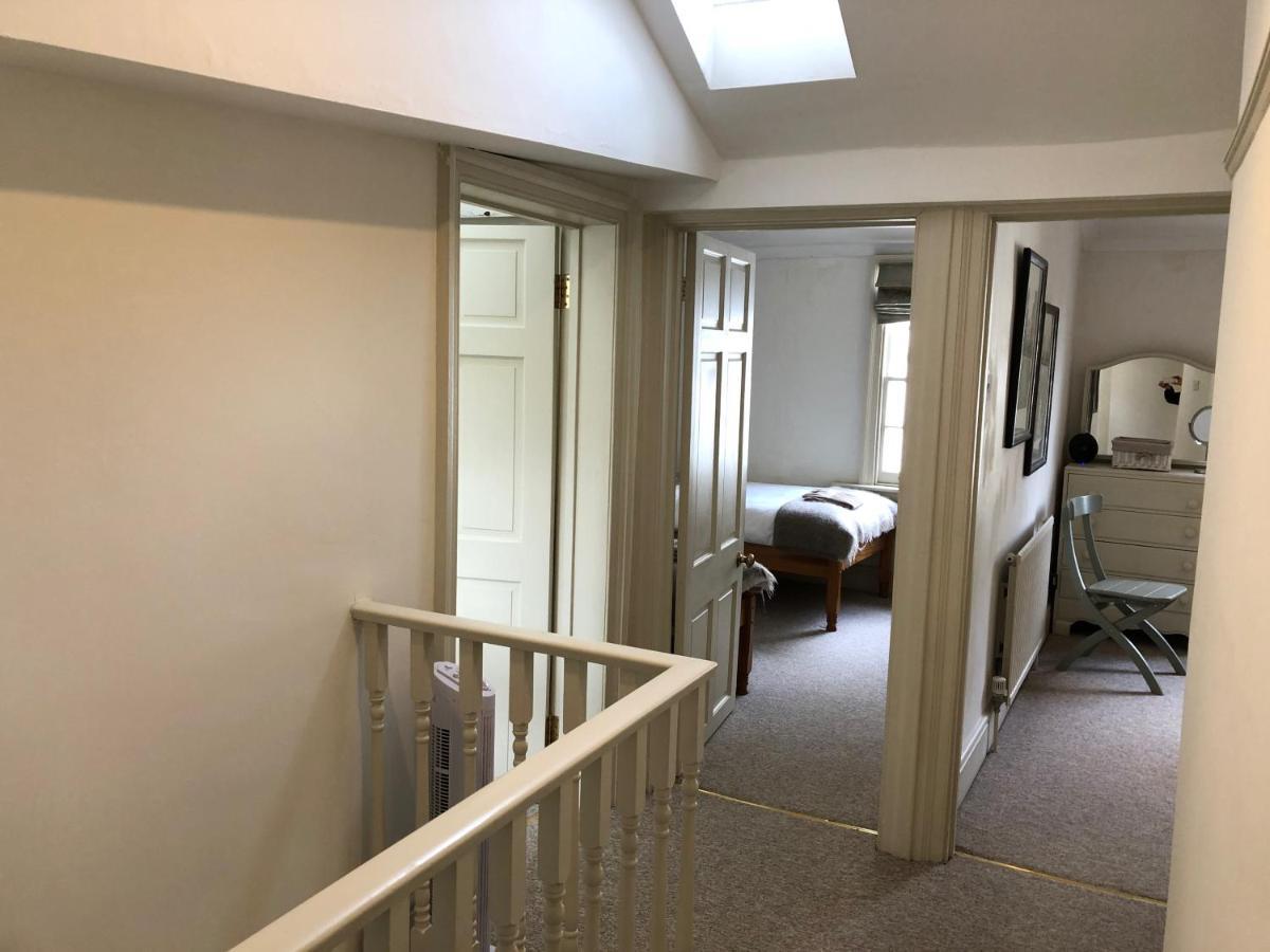 Lauras Townhouse Apartments Lansdown Slope Townhouse Бат Екстер'єр фото
