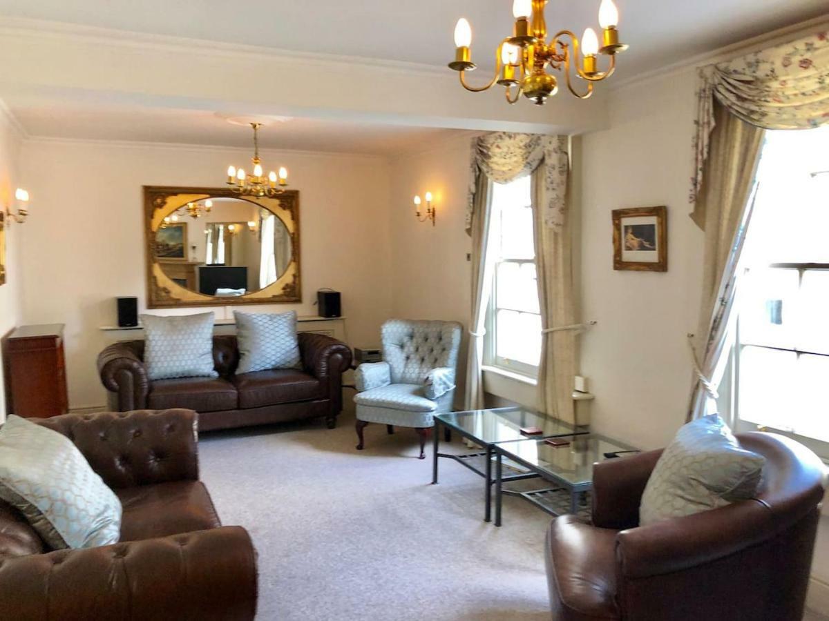 Lauras Townhouse Apartments Lansdown Slope Townhouse Бат Екстер'єр фото